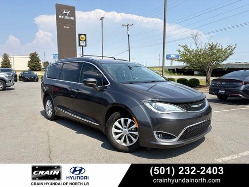 Granite Crystal Clearcoat Metallic 2019 Chrysler Pacifica Touring-L