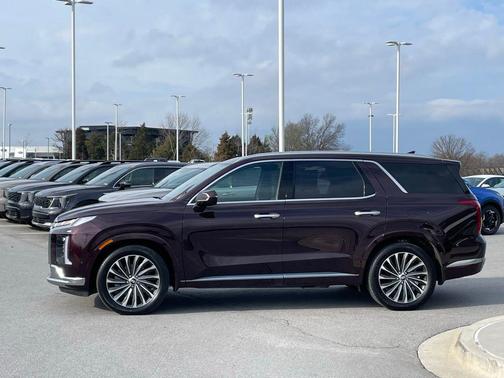 Sierra Burgundy 2023 Hyundai PALISADE Calligraphy