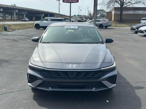 2025 Hyundai ELANTRA Sport