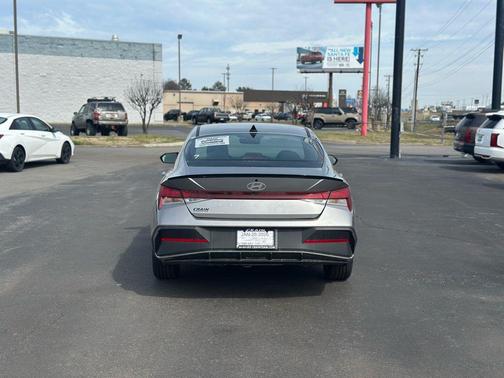 2025 Hyundai ELANTRA Sport