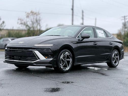 Abyss Black 2026 Hyundai SONATA SEL