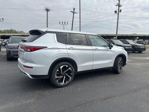 2024 Mitsubishi Outlander SE 2.5 2WD