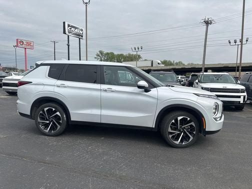 2024 Mitsubishi Outlander SE 2.5 2WD