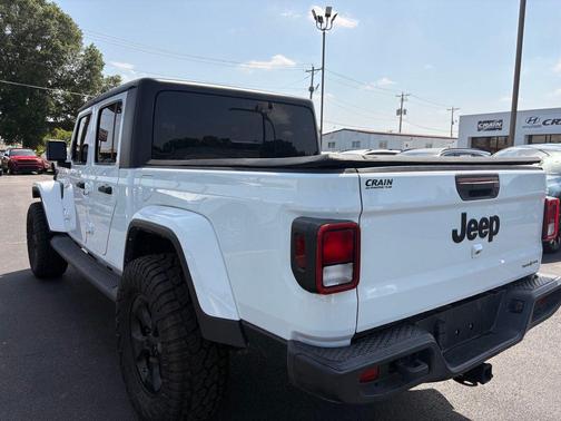 Bright White Clearcoat 2022 Jeep Gladiator Sport