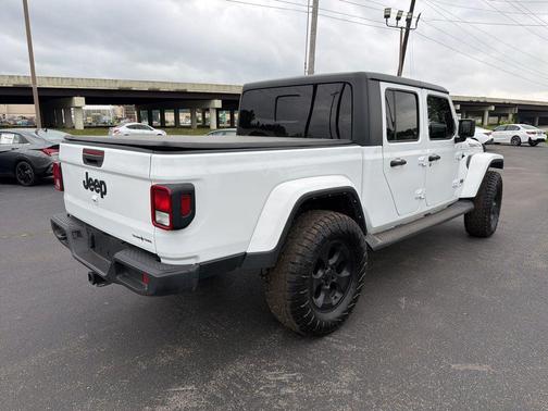 Bright White Clearcoat 2022 Jeep Gladiator Sport