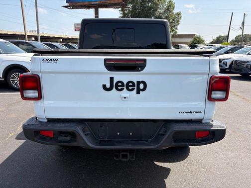 Bright White Clearcoat 2022 Jeep Gladiator Sport
