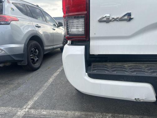 2020 Toyota Tacoma SR