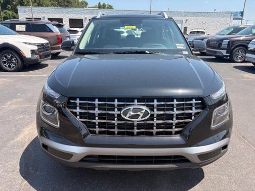 Onyx Black 2026 Hyundai VENUE SEL