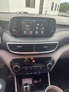 Winter White 2020 Hyundai TUCSON SE