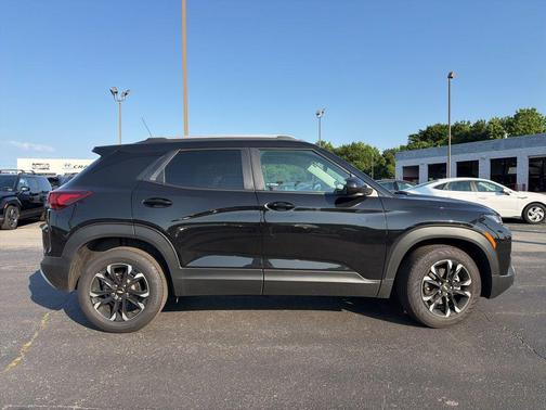 Mosaic Black Metallic 2023 Chevrolet Trailblazer LT