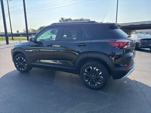 Mosaic Black Metallic 2023 Chevrolet Trailblazer LT