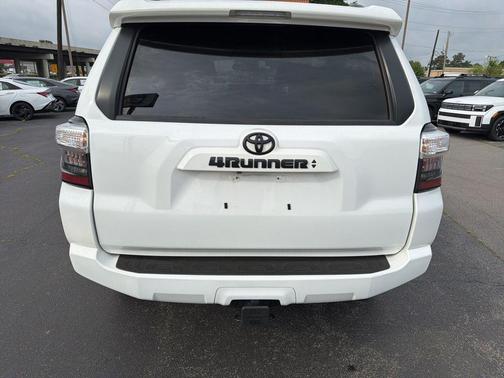 Ice Cap 2023 Toyota 4Runner SR5 Premium