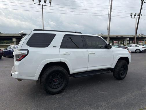 Ice Cap 2023 Toyota 4Runner SR5 Premium