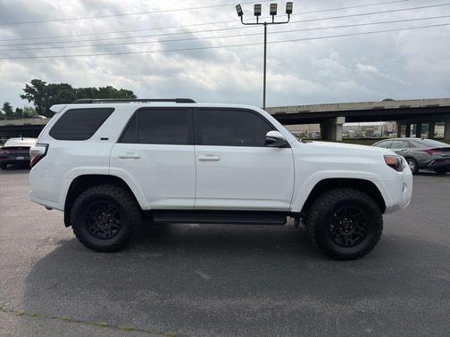 Ice Cap 2023 Toyota 4Runner SR5 Premium