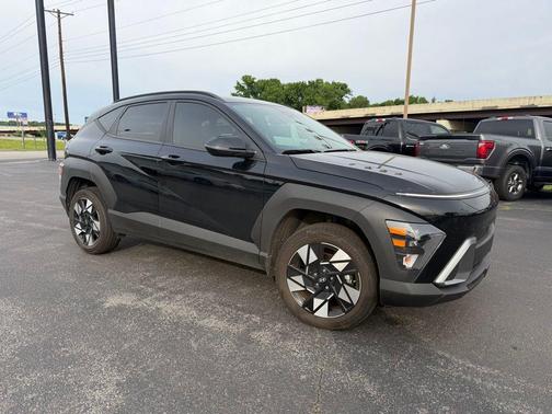 Abyss Black Pearl 2025 Hyundai KONA SEL