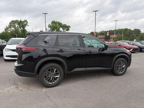 Super Black 2024 Nissan Rogue S