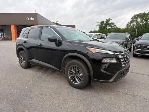 Super Black 2024 Nissan Rogue S