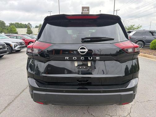 Super Black 2024 Nissan Rogue S