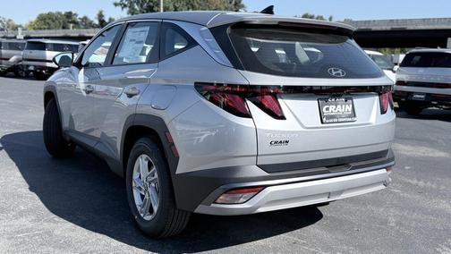 2026 Hyundai TUCSON SE