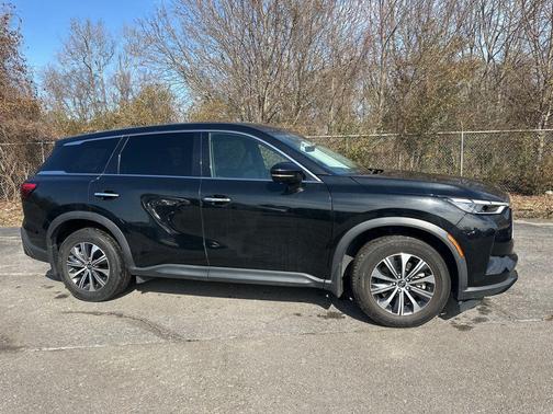 2023 INFINITI QX60 Pure