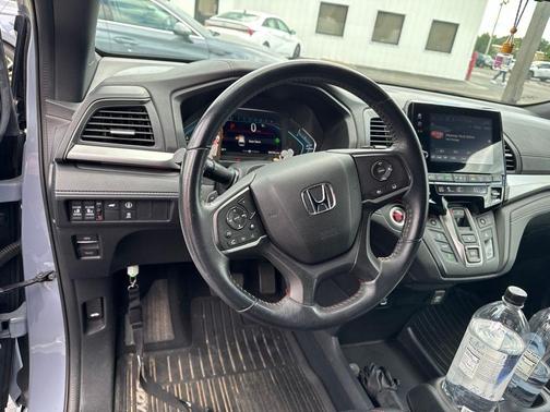 Blue 2023 Honda Odyssey Sport