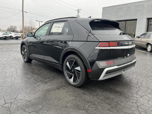 2025 Hyundai IONIQ 5 SEL