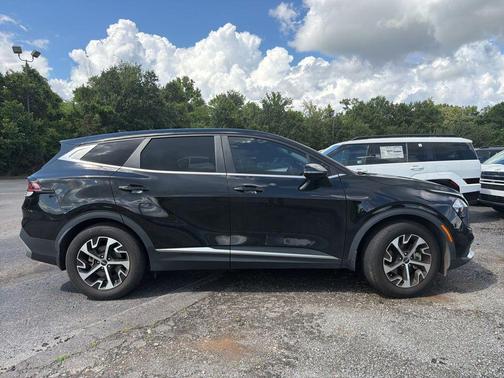 Ebony Black 2023 Kia Sportage EX