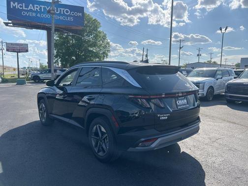 Phantom Black 2026 Hyundai TUCSON SEL Premium