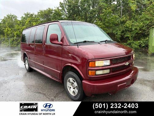Dark Carmine Red Metallic 2001 Chevrolet Express 1500 Base