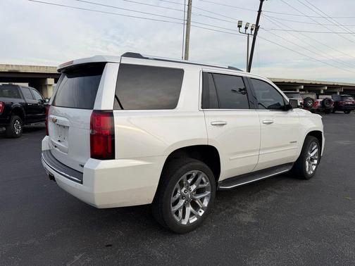 Iridescent Pearl Tricoat 2018 Chevrolet Tahoe Premier
