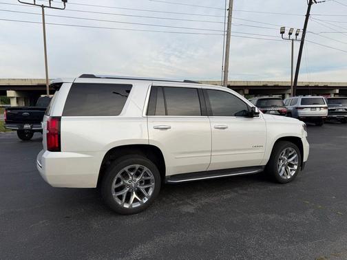 Iridescent Pearl Tricoat 2018 Chevrolet Tahoe Premier