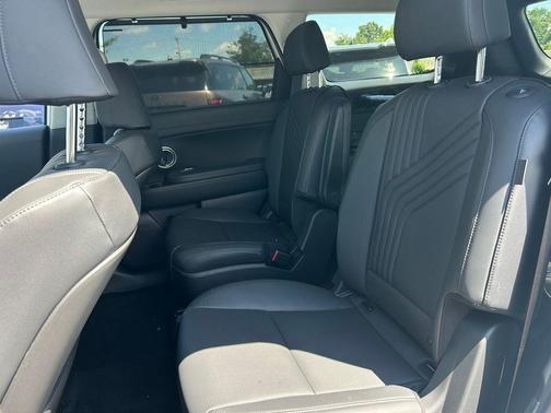 Creamy White Pearl 2026 Hyundai PALISADE SEL 7P