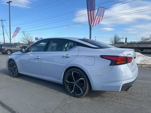 2024 Nissan Altima SR FWD