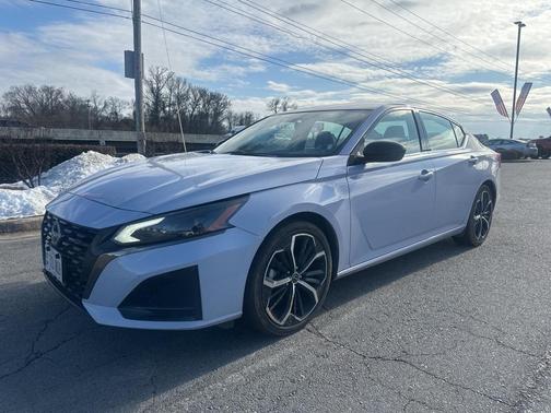 2024 Nissan Altima SR FWD