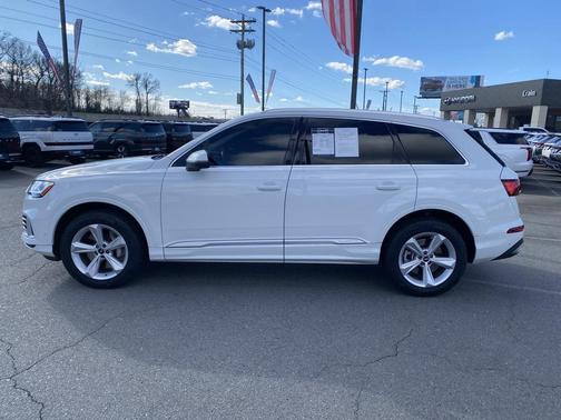 2021 Audi Q7 45 Premium