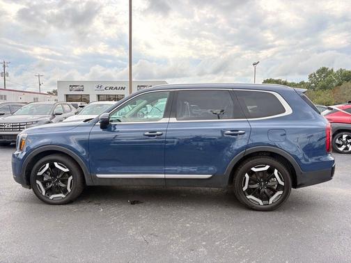 Midnight Black 2025 Kia Telluride S