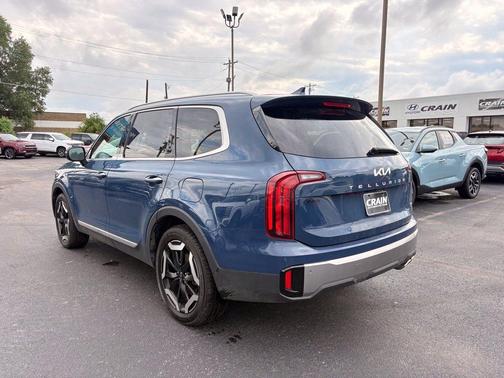 Midnight Black 2025 Kia Telluride S