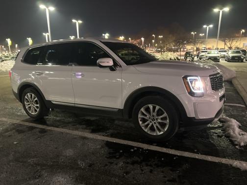 2022 Kia Telluride LX