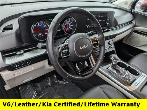 2023 Kia Carnival LX