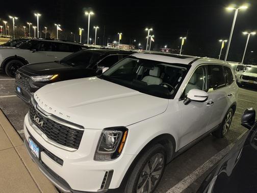 2022 Kia Telluride S