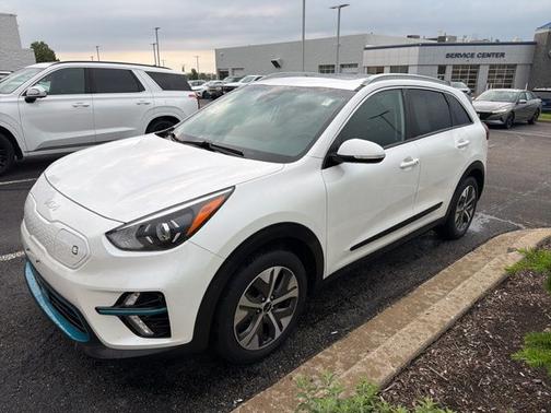 Snow White Pearl 2022 Kia Niro EV EX Premium