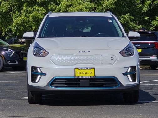 Snow White Pearl 2022 Kia Niro EV EX Premium