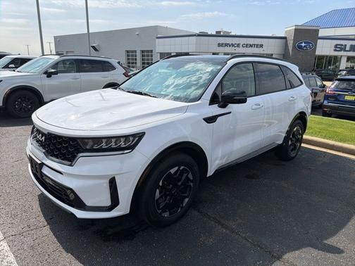 White Pearl 2022 Kia Sorento S