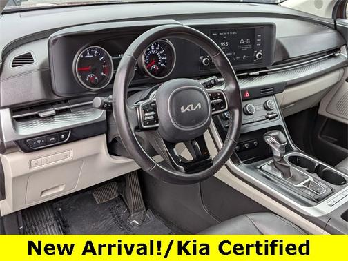 2023 Kia Carnival LX