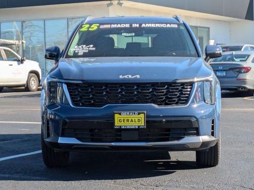 Midnight 2025 Kia Sorento S
