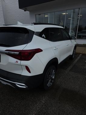 2021 Kia Seltos S