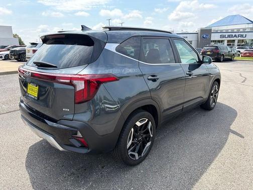 Gray 2024 Kia Seltos SX