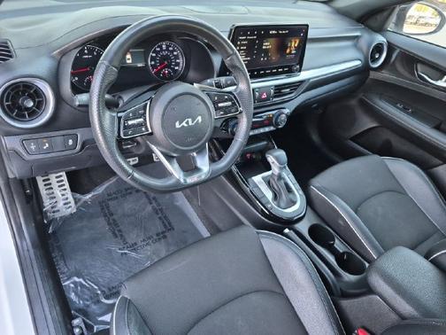 Snow White Pearl 2023 Kia Forte GT-Line