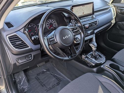 2022 Kia Seltos S
