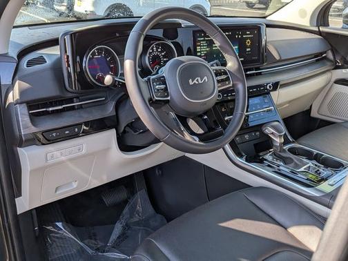 2024 Kia Carnival EX